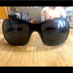 Oakley breast cancer awareness sunglasses